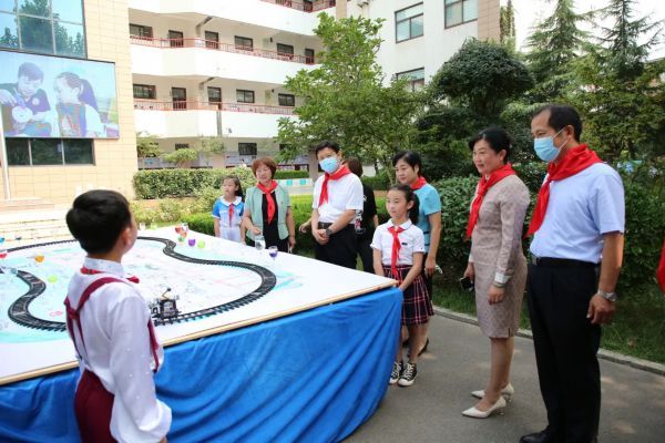 全国科普日|济南市青少年2021年度“全国科普日”活动在济南市青龙街小学启动