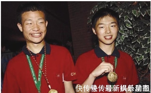 天才!韦东奕在北大教学,其收入曝光,天才的价值不该用金钱衡量