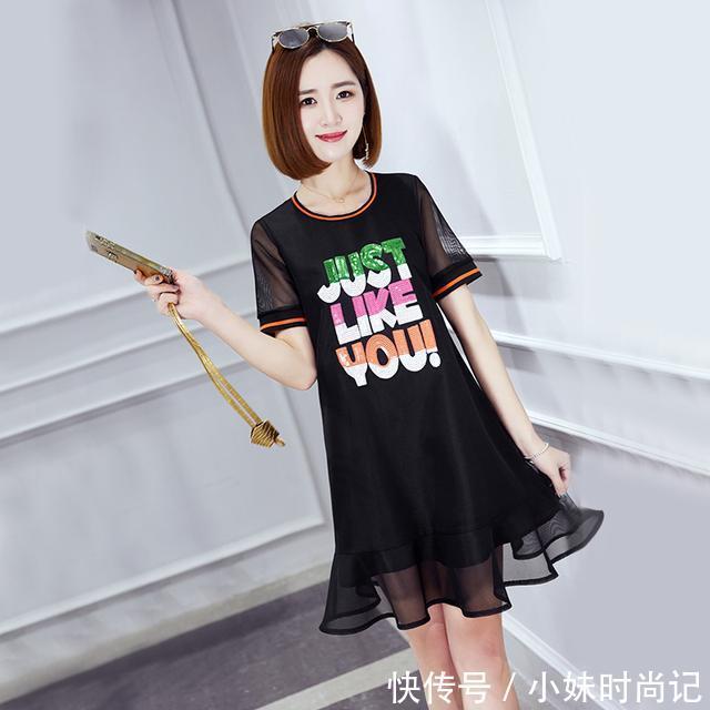 圆领|腹部偏大的胖mm,可以尝试较为宽松的裙子哦