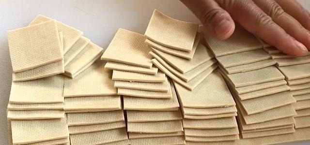 豆腐皮最好吃的新做法,盐水一泡,烤一烤,无油健康,个个鼓大泡