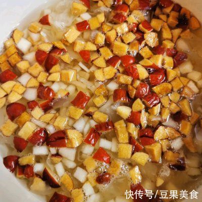 下午茶|缤纷下午茶：银耳雪梨冻。迷上了白凉粉，感受它的魅力