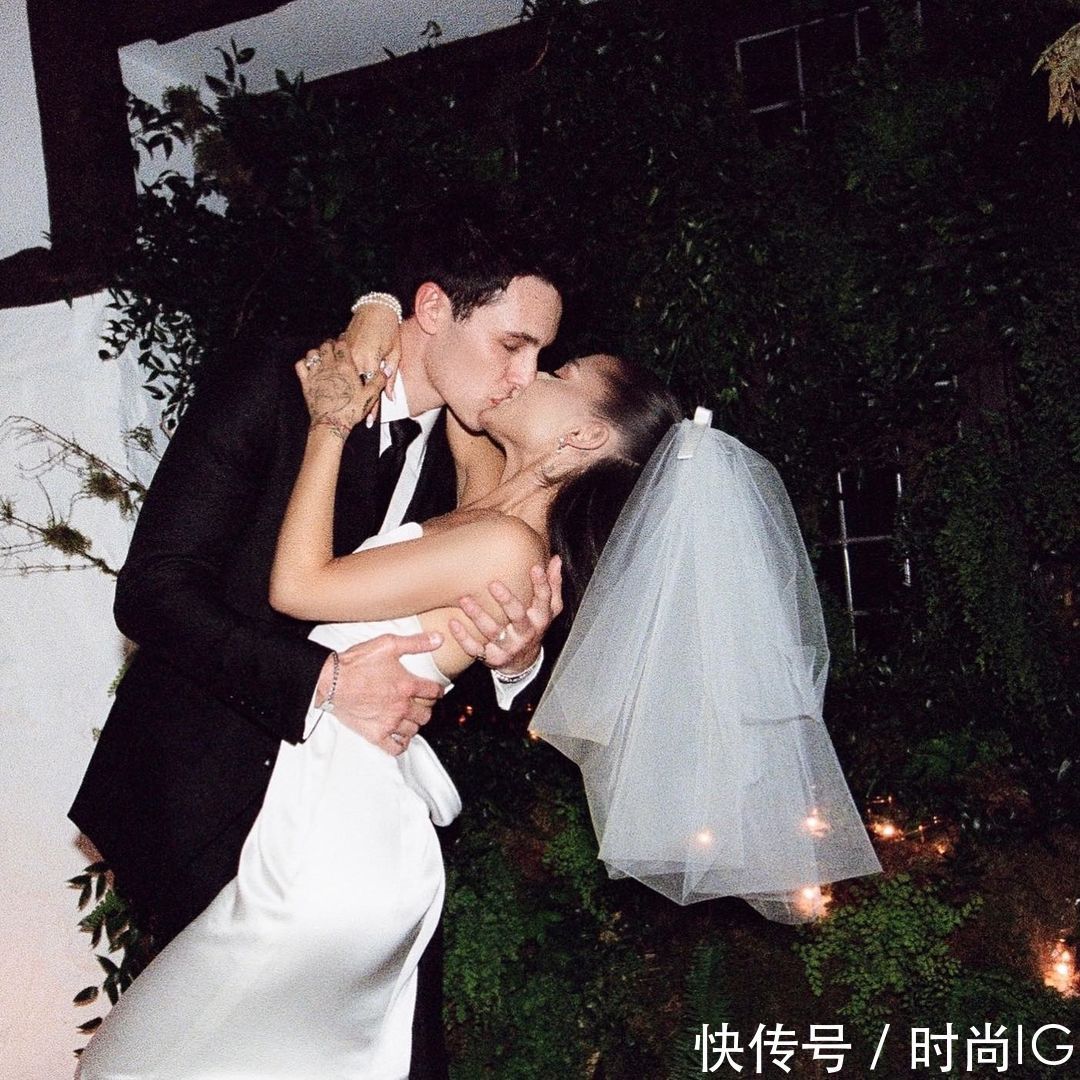 mA妹官宣结婚晒婚纱照,低调情侣超养眼,A妹虐心情史终于找到真爱