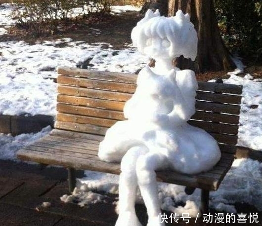 又到了堆雪人的季节，但是这样的二次元雪人，你能堆出来吗？