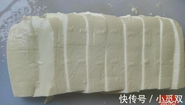 鸡蛋蒸豆腐|两个鸡蛋放进豆腐里蒸一蒸, 5分钟后, 不爱吃鸡蛋的孩子吃的特开心!