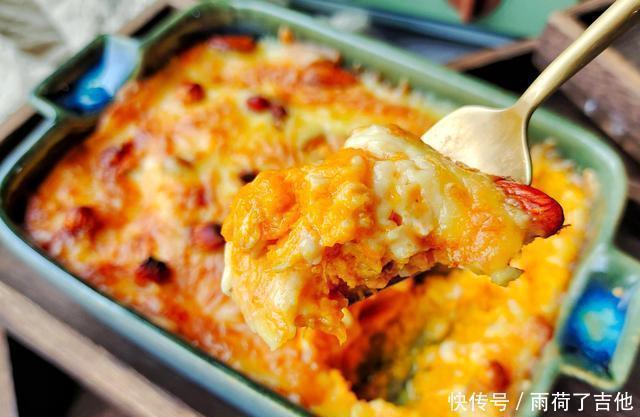 坚果|南瓜最好吃的做法，不做花卷不做饼，加两鸡蛋搅一搅，香嫩拉丝