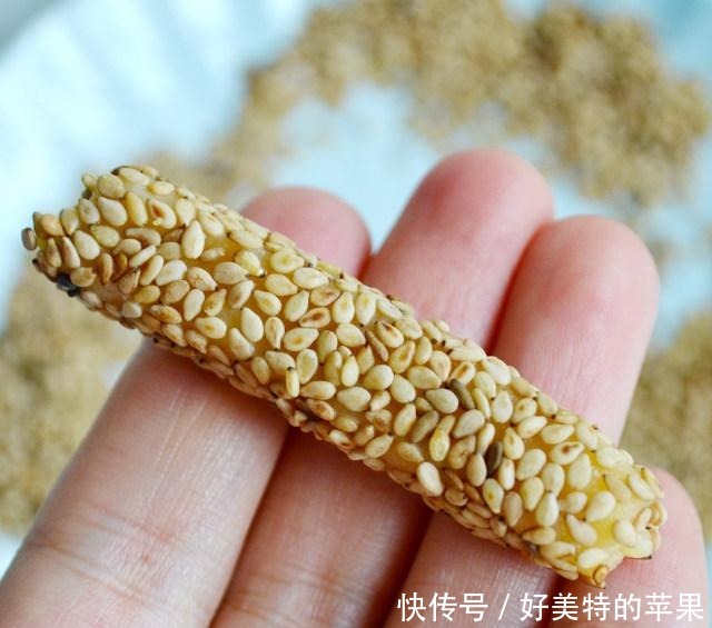 香酥芝麻条,个个香酥嘎嘣脆,比买的好吃