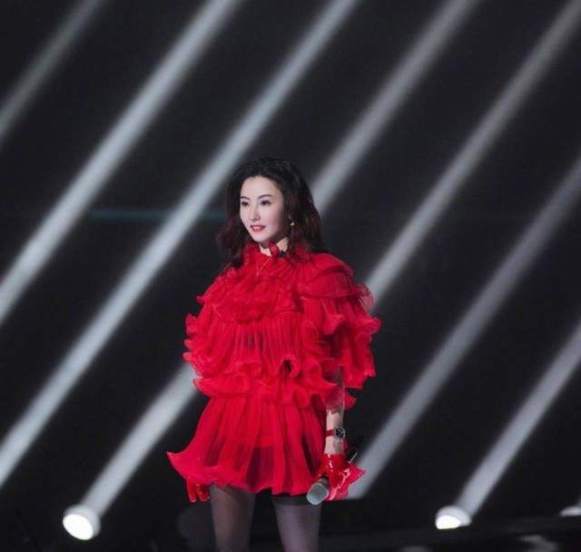 那英出道33年怼人一绝！真性情还是幽默？在浪姐2舞台长见识了