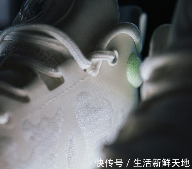 鞋面 潮流感与黑科技一个不少的球鞋,国产品牌里的市值天花板在秀肌肉!