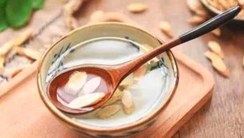 李时珍|李时珍称黄芪配“它”泡水,唤醒体内“免疫部队”