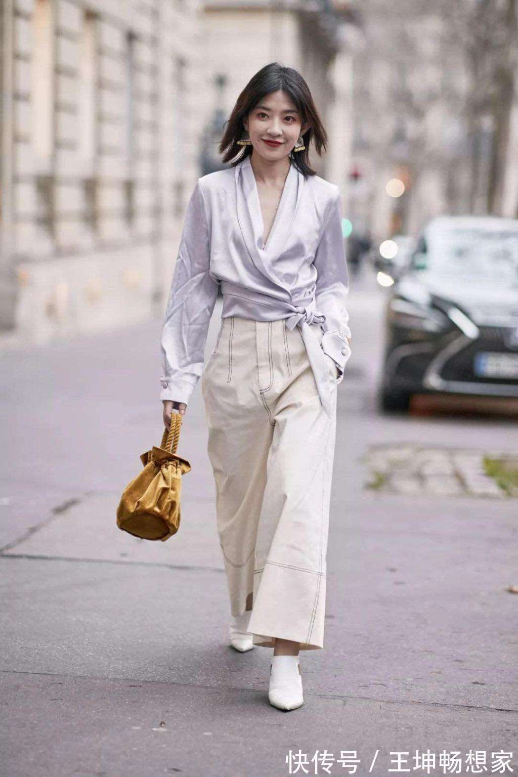 手臂 比起常规款衬衫,这件宽松款可时髦太多了,还是修饰身材的好搭档