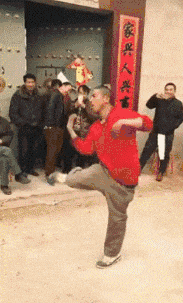 这身|妹子,你这身霸气的纹身在哪里做的,让人看到之后退避三舍