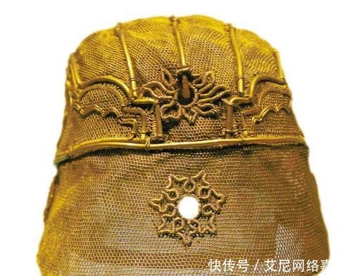 价值|明朝清官死后裹草席下葬,300多年后墓被打开,珍宝价值10亿