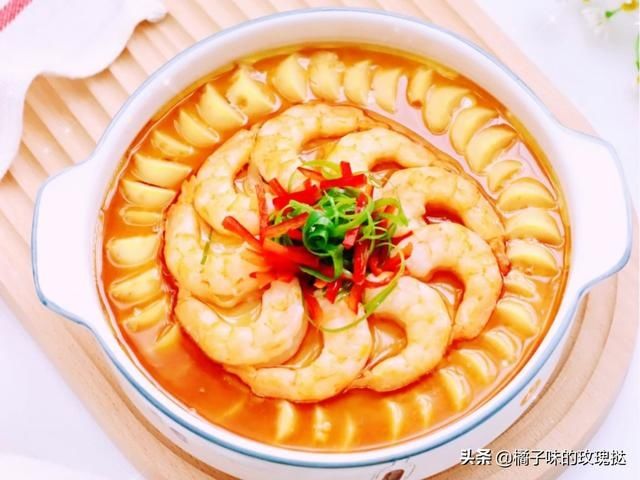 滋阴补阳|特别好吃还营养的家常菜：豆腐虾仁蒸蛋，凉拌秋葵，黑蒜子牛肉粒