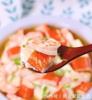 家常豆腐菜谱，蟹棒虾仁蒸豆腐，简单美味营养，健康又下饭