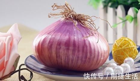 血管|吃洋葱真的可以疏通血管吗？一直搞错了，此样做血管才会更健康