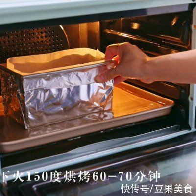 芝士蛋糕|真能Duang~的网红爆款古早蛋糕!口感弹嫩还有流心芝士?