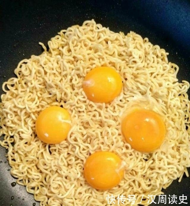 孙女|看了奶奶给孙女做的早餐,老公哭着回来了!得知原因让人哭笑不得