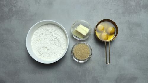 3个鸡蛋1碗面粉，教你做蕾丝蛋卷，咬一口直掉渣，平底锅就能做