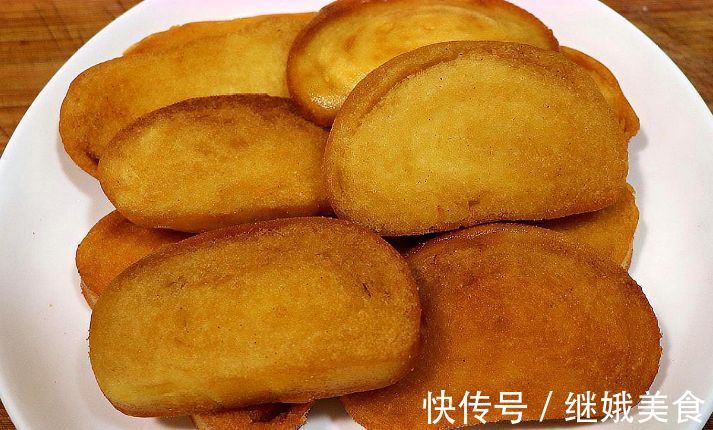 冷藏|炸馒头片，不要裹蛋液，巧用一个料，馒头片更酥脆，吃着不油腻