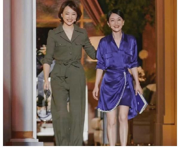 周迅和董卿在《朗读者》见面后，她对年龄焦虑的认知，为啥引人深思