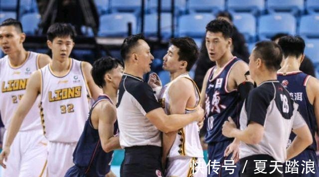 比赛|1战广厦3人受伤,赵岩昊被打掉2颗牙齿,广东男篮2战伤6人