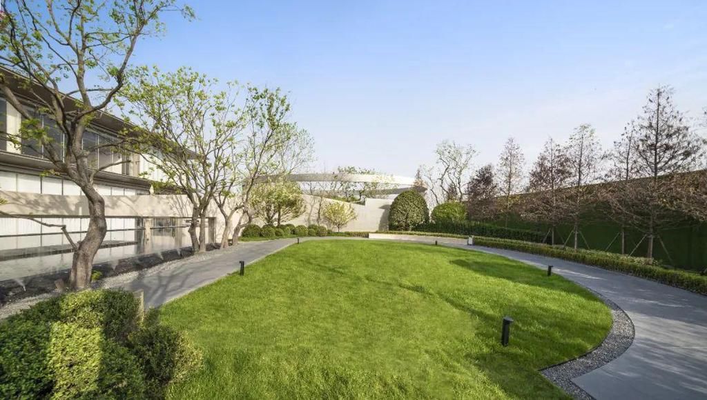  半围合|星环浮动，雁归云境