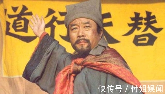 林冲$《水浒传》中王伦为何不肯让位晁盖?晁盖又为何不肯让位给宋江?