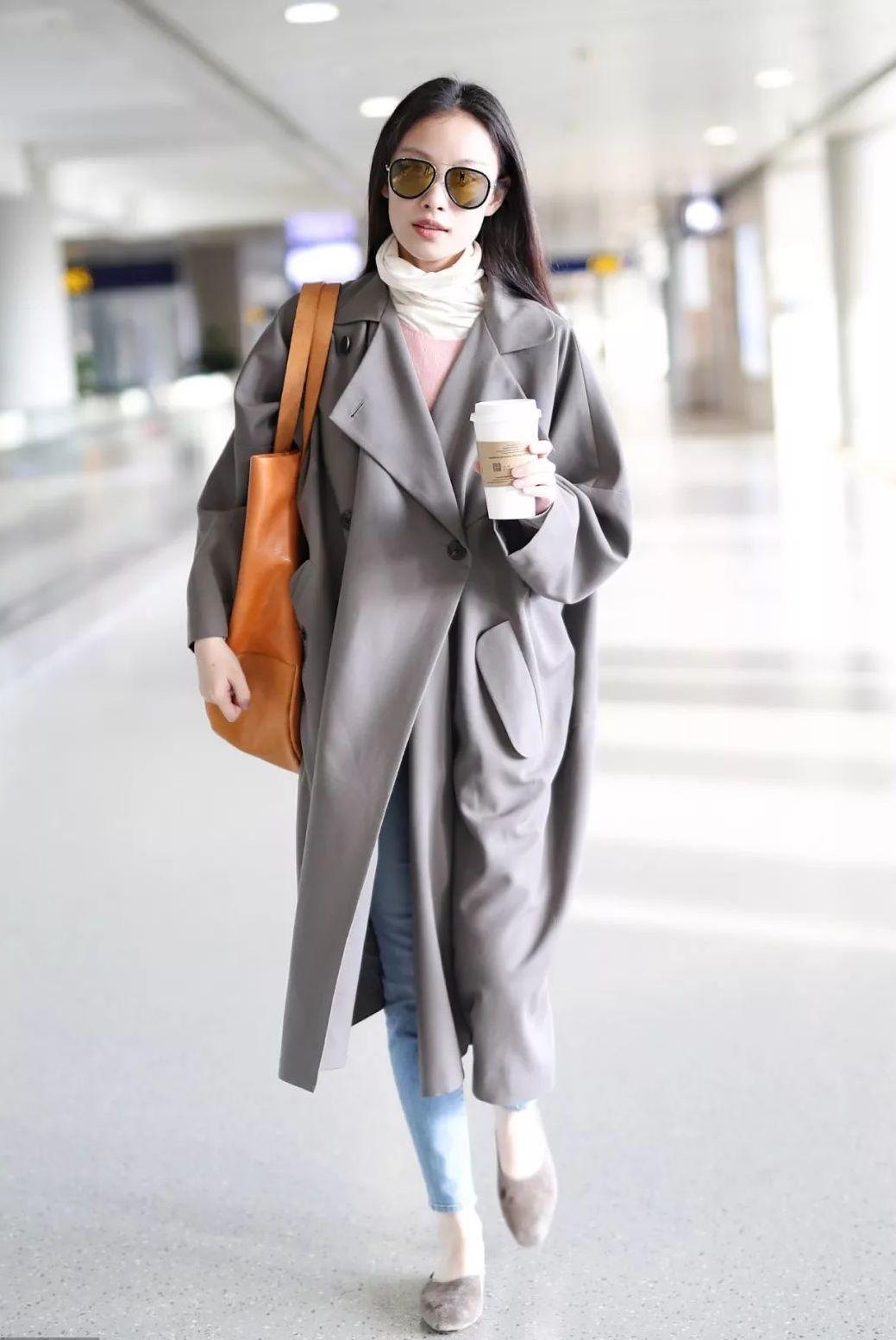 秋冬 大衣买什么色不容易过时这5个颜色很经典,秋冬搭配好时髦