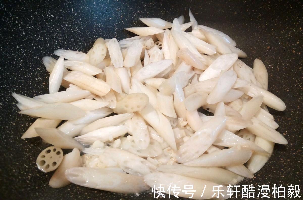 白醋|入秋后,不吃肉也要吃这菜,10元1斤,错过了就得等明年了