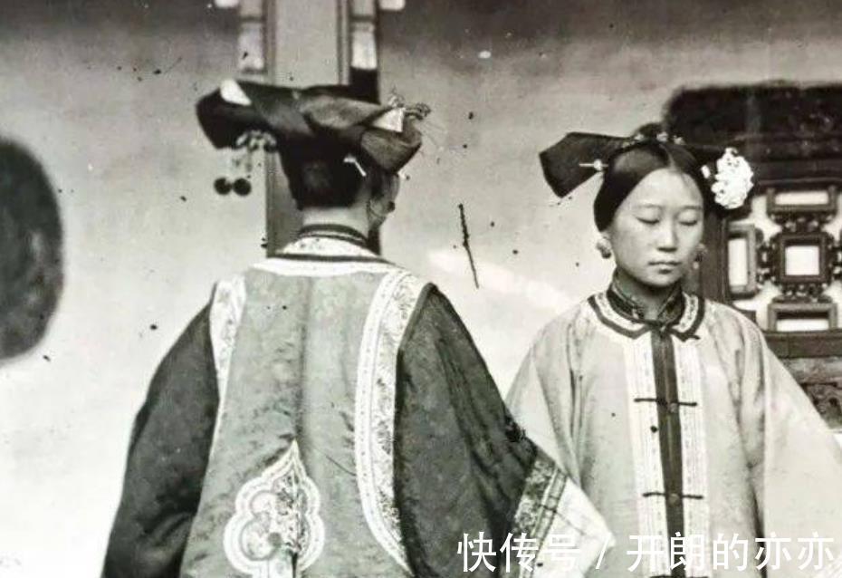礼仪 清朝富婆对头发有多宝贝发型讲究,洗发复杂,剪发还要挑日子