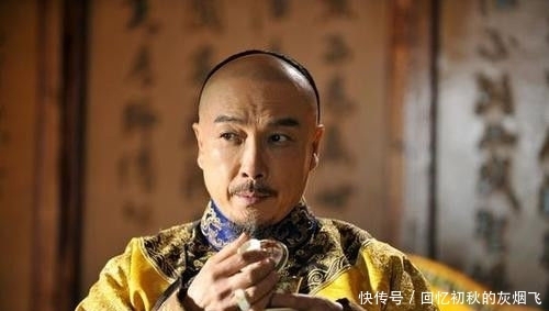 乾隆|张廷玉晚年不断向乾隆索要赏赐,被削爵位,45年后才发现他真高明