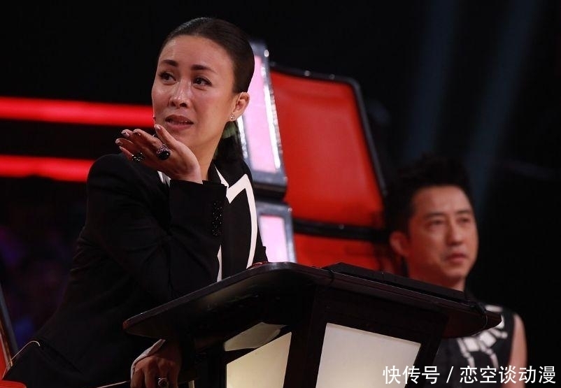 节目组请了他三次才答应参加,却被那英淘汰,如今人气比那英高