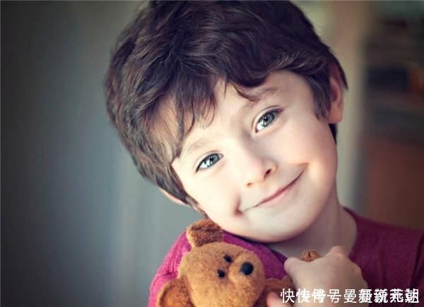 小学生|这篇小学生作文火了!短短两句话,竟“解开”了困惑几代人的问题