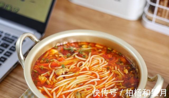 冬天,晚餐就爱这么吃,又酸又辣好过瘾,吃完浑身热乎不怕冷!