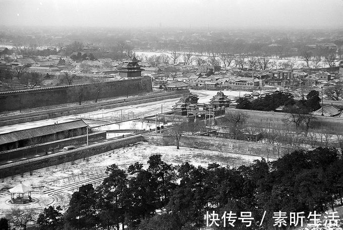 景山|在皇城与紫禁城之间，它的存在鲜为人知，《故宫史话》中曾这么记载