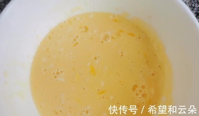 炸带鱼,有人用面糊,有人用淀粉都不对,教你正确做法,真好吃!