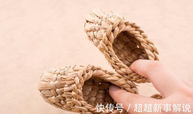 现代 现代人的鞋子都分左右脚,古人穿的鞋也区分吗蚂蚁庄园今日答案!