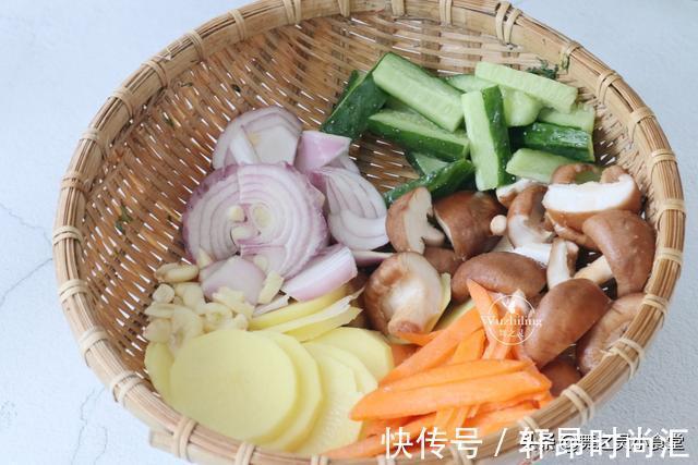干锅鱼|海边人做鱼太香了，我一周吃三次，雷打不动，碗底汤汁都不放过