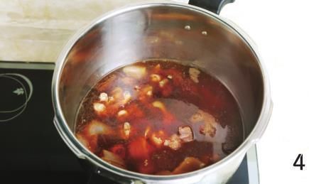 猪蹄别再红烧了，过年换个花样做，不油腻很开胃，上桌抢着吃