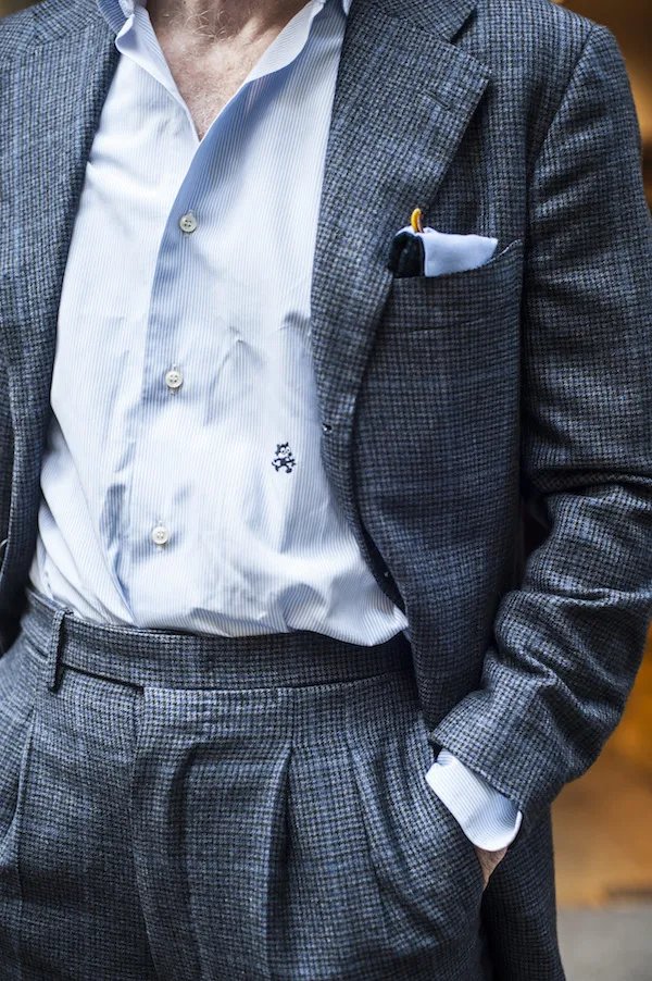 绅装博主有很多,但像 Simone Righi 这么“狂”的还真少见