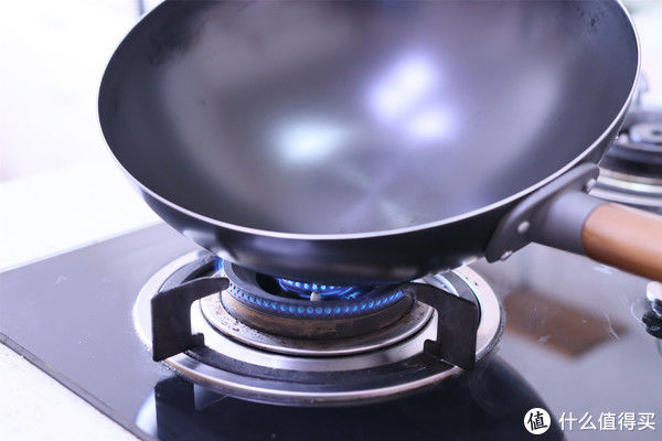  新铁锅，别直接炒菜，先学会“开锅养锅”，锅不沾寿命长，实用