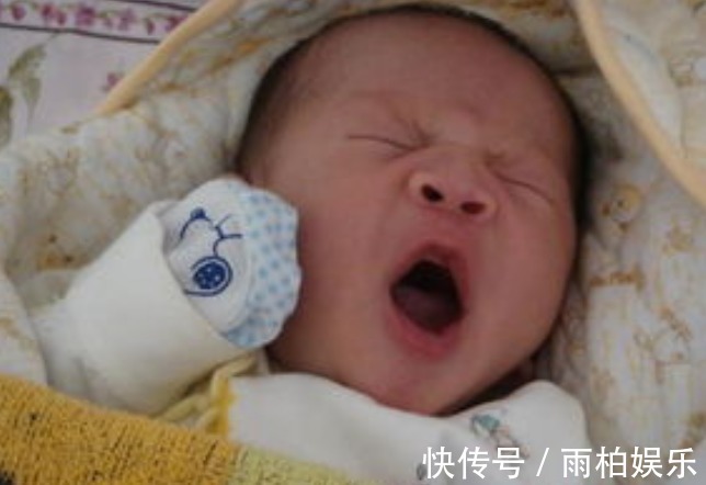 宝妈|婴儿何时能睡“整夜觉”家长注意3个方面,夜里带娃睡得更香