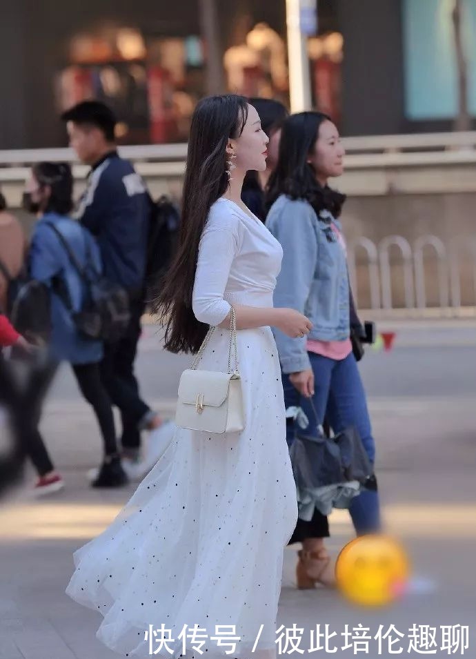 高跟鞋|一双高跟鞋不仅提升美女的气质,还能够让它凸显出无限的魅力