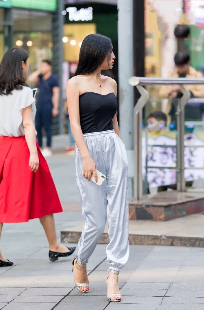 职场女性必备高跟鞋,打造气场又显的时尚