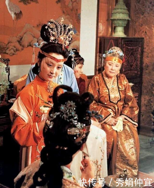 母亲|《红楼梦》里贾母对小儿媳王夫人的步步退让?