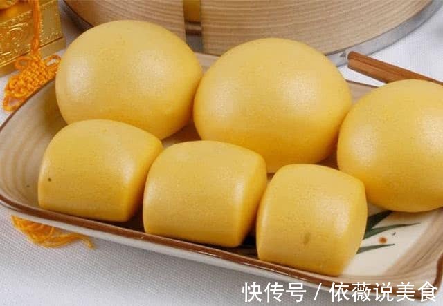 蒸馒头时放酵母就行了那你就错了！多加这一步，馒头又软又香