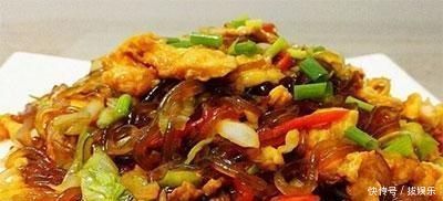 包菜别只顾着炒肉了,加上一点“它”,味道鲜美,孩子超爱吃