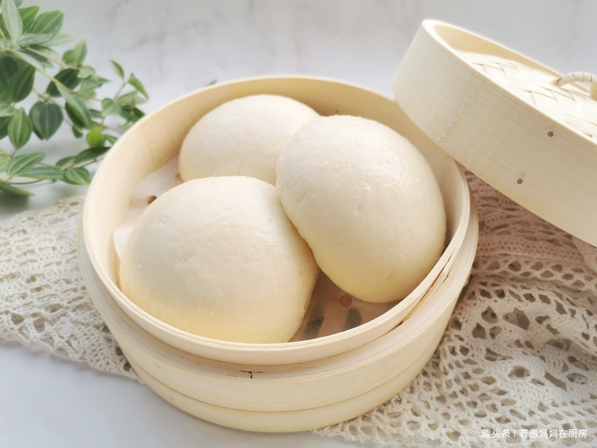 酵母粉发面做馒头太慢教你一招，半小时就能发满盆，简单省事