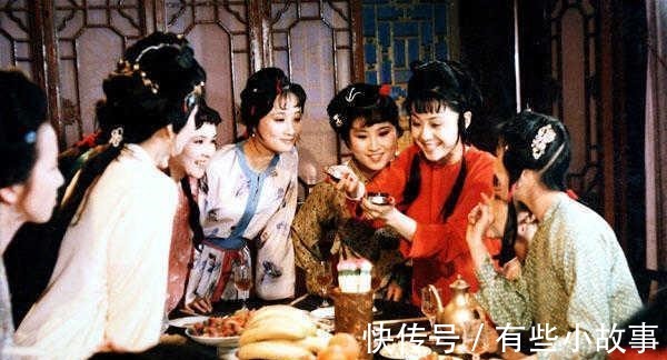 赖嬷嬷|她是荣国府丫头插班生, 进不去人家朋友圈, 却最受主人优待!