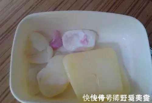 抹布|家里每天擦还是有积灰？聪明主妇教你一招，3天不擦都不落一粒灰